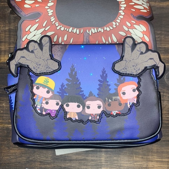 Loungefly Stranger Things SDCC Exclusive Demogorgon GITD Mini Backpack New Bag - Picture 3 of 10